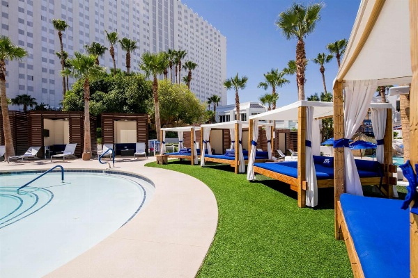 Tropicana Las Vegas a DoubleTree by Hilton Resort & Casino - Free Parking image 5